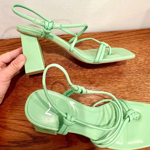Marc Fisher LTD Giada Women's Green Leather Block Heeled Sandals Size 8M - Picture 10 of 13
